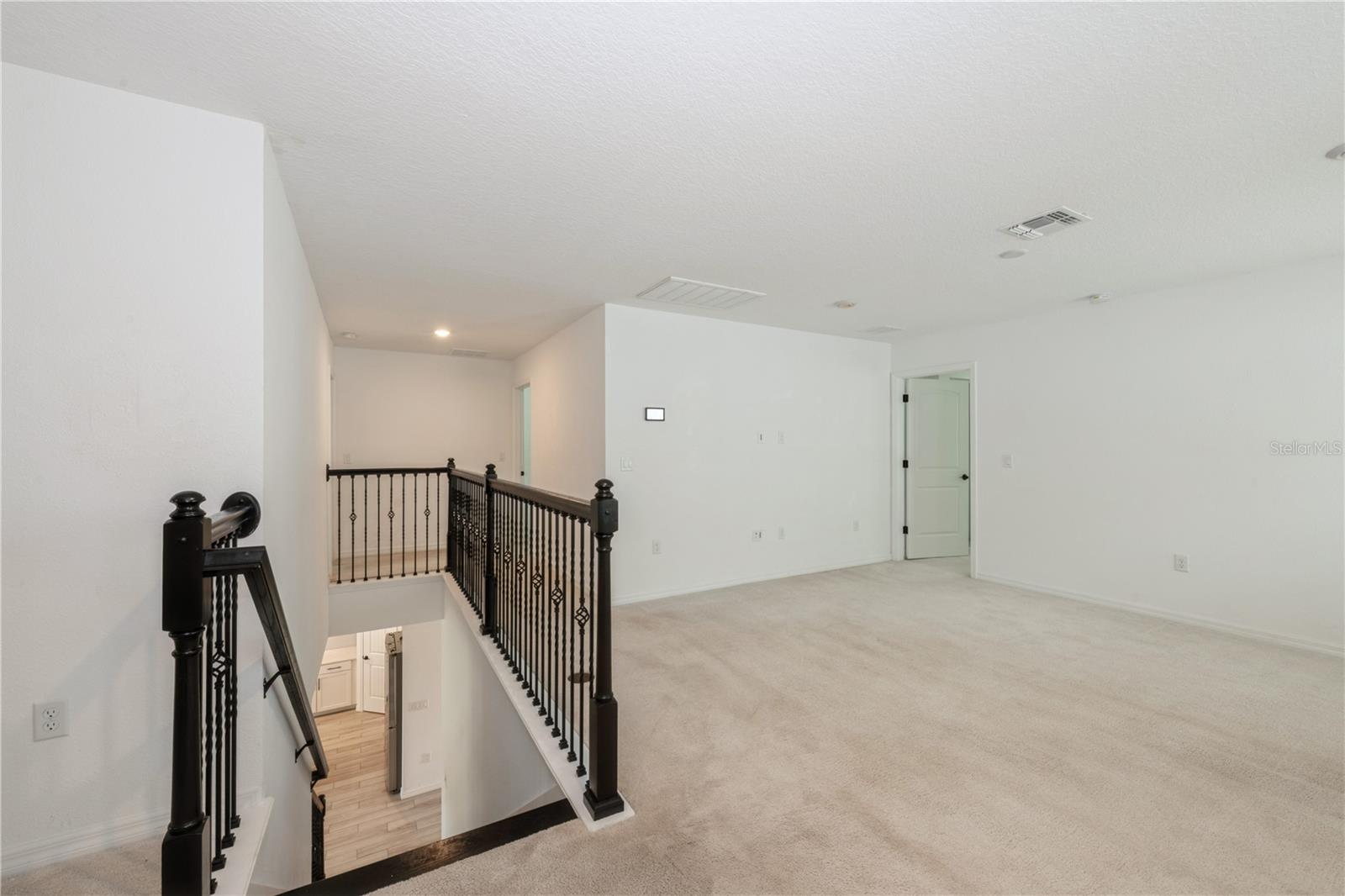 O6323915 Property Photo