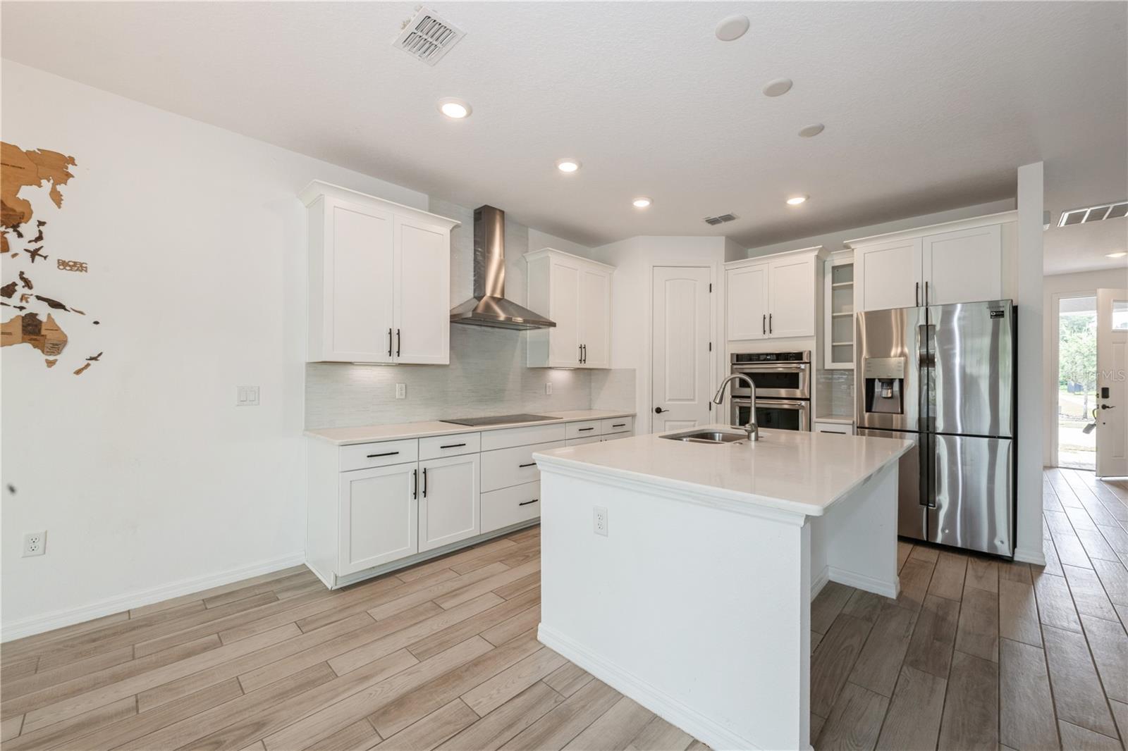 O6323915 Property Photo