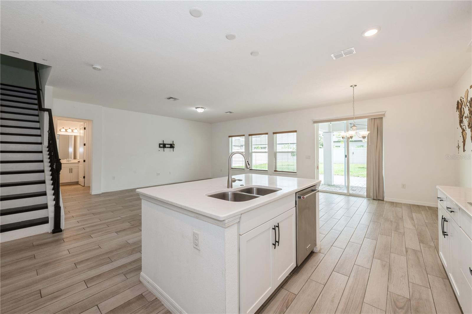 O6323915 Property Photo