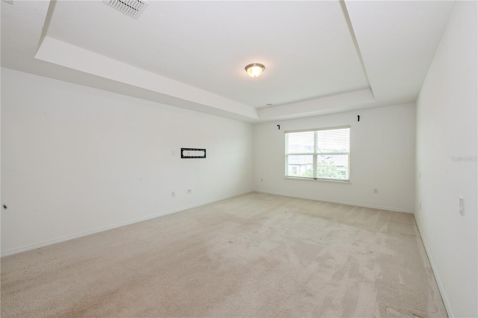 O6323915 Property Photo