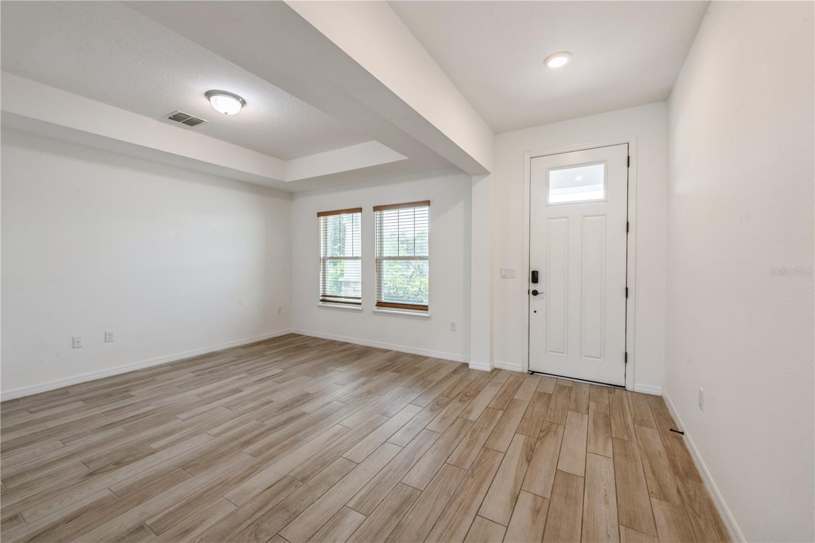 O6323915 Property Photo
