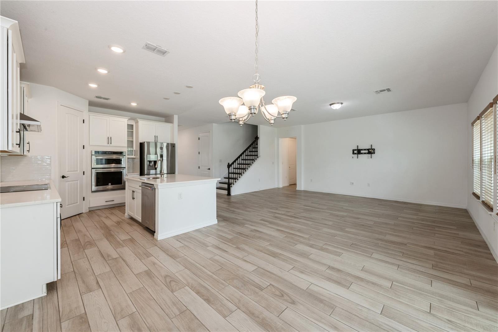 O6323915 Property Photo