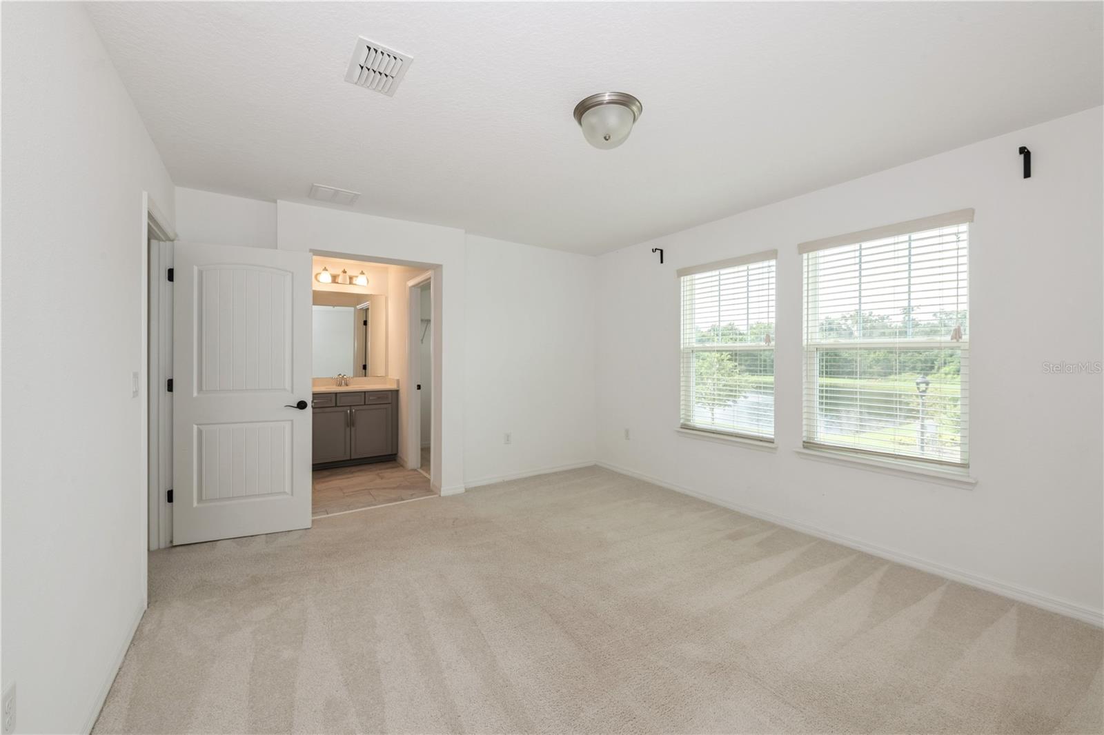 O6323915 Property Photo