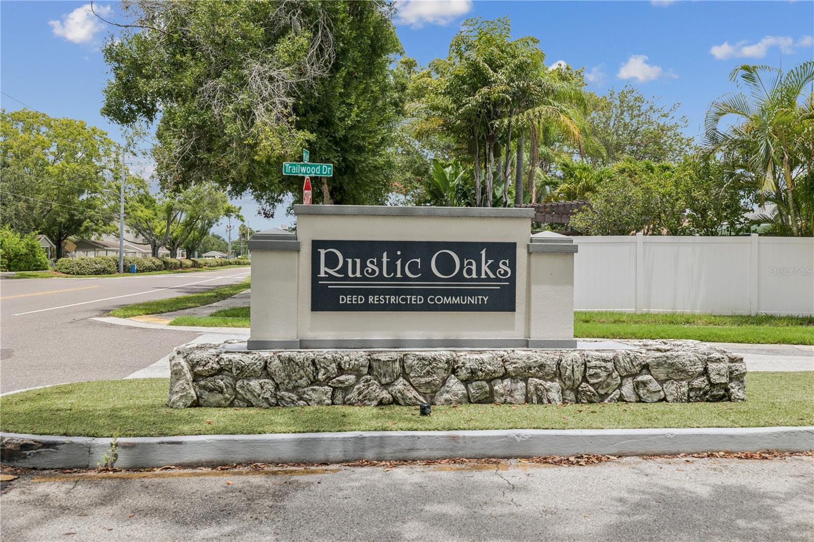 2827 OAK TREE LN, PALM HARBOR, FL, 34684