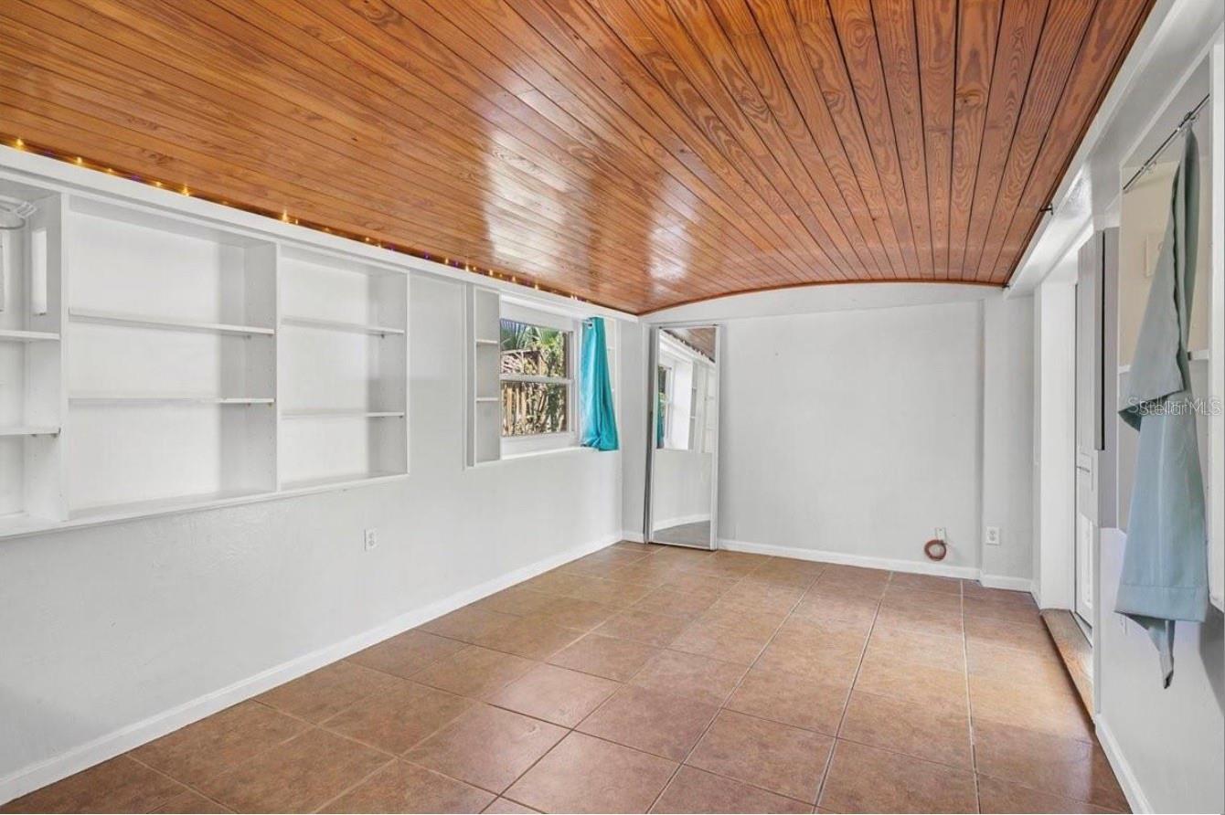 3915 IROQUOIS AVE, SARASOTA, FL, 34234