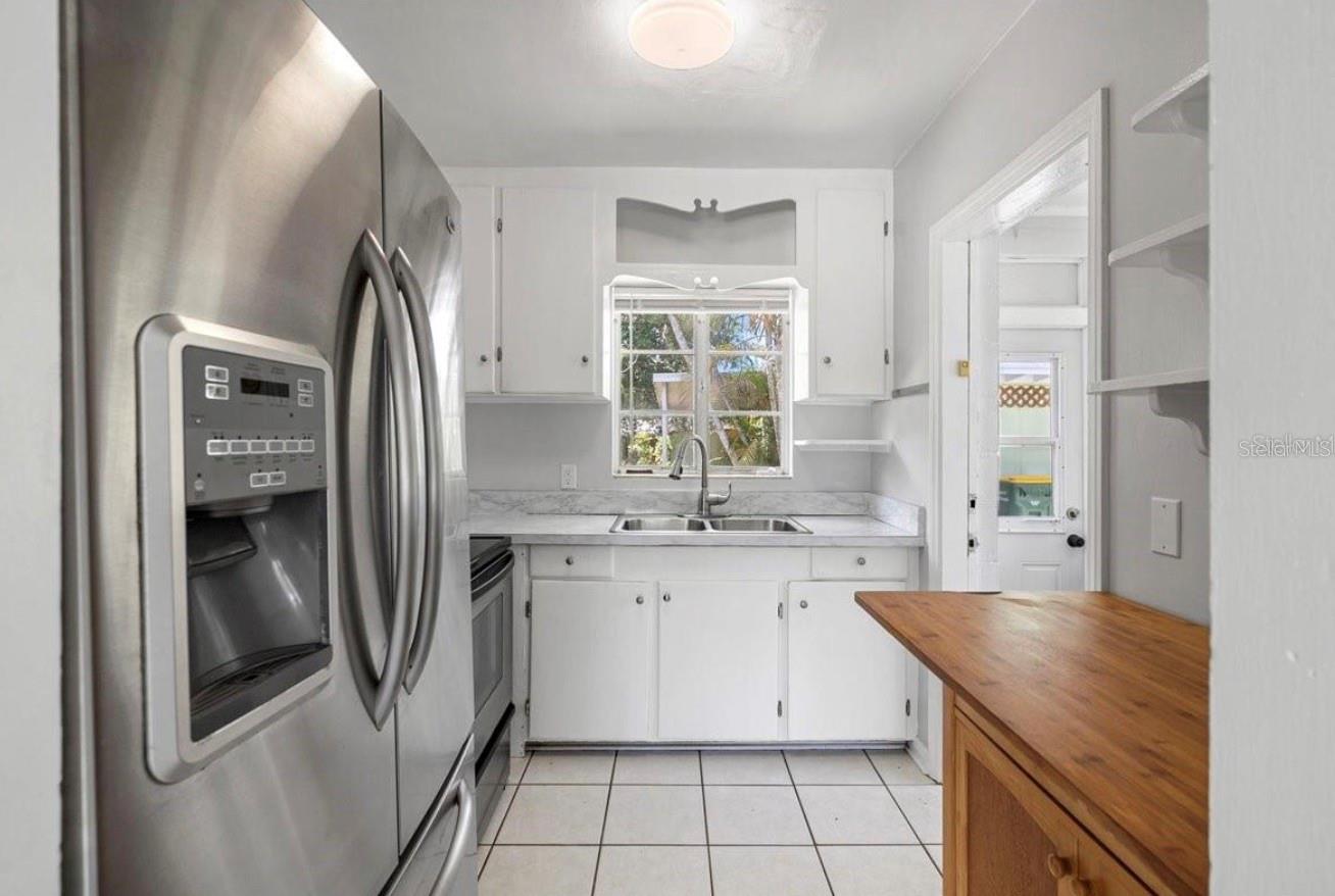 3915 IROQUOIS AVE, SARASOTA, FL, 34234