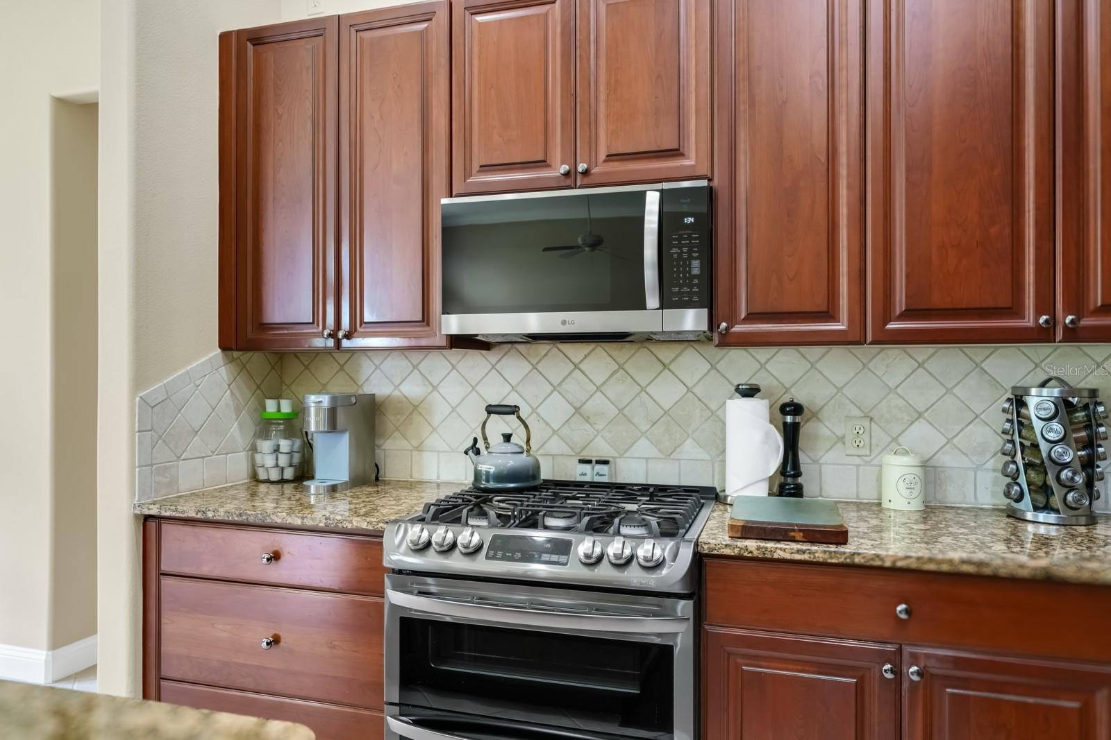 785 HAWKS BLUFF, CLERMONT, FL, 34711