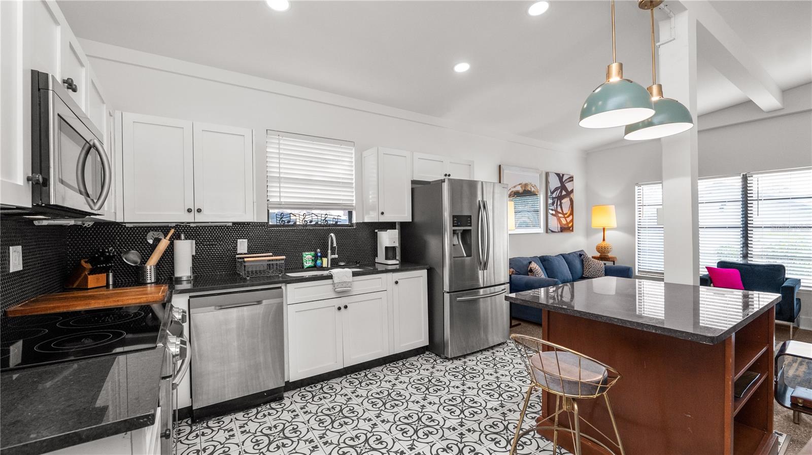 308 E HOLLYWOOD ST, TAMPA, FL, 33604