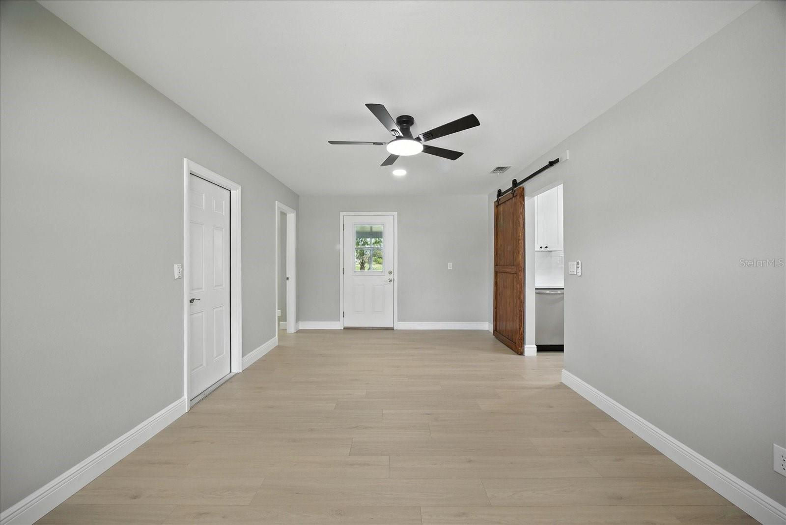 8208 TANGLEWOOD LN, TAMPA, FL, 33615