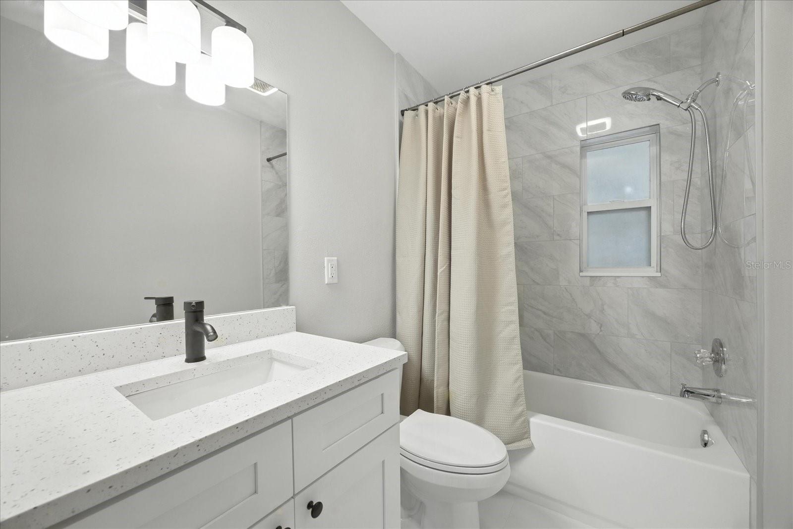 8208 TANGLEWOOD LN, TAMPA, FL, 33615