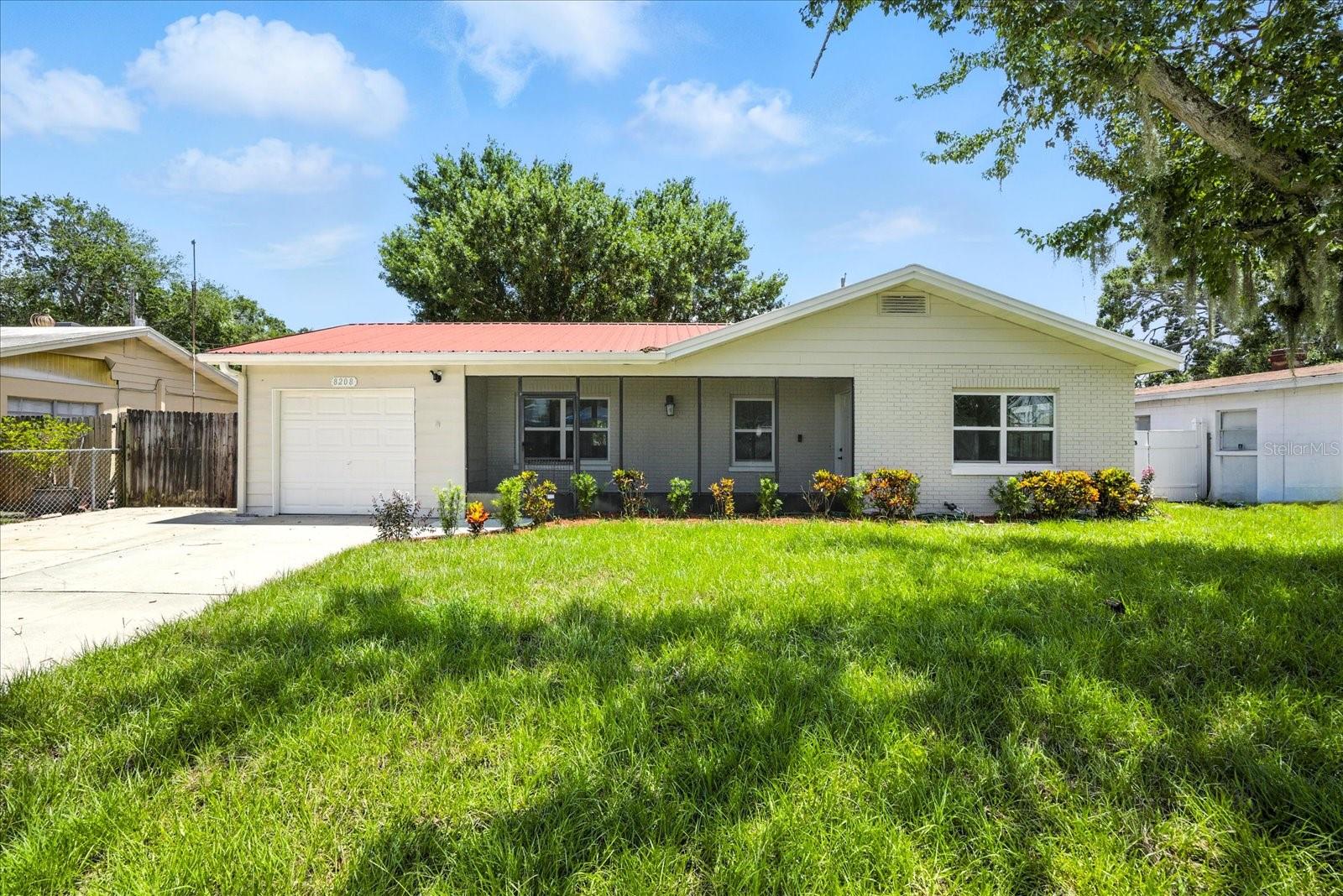 8208 TANGLEWOOD LN, TAMPA, FL, 33615