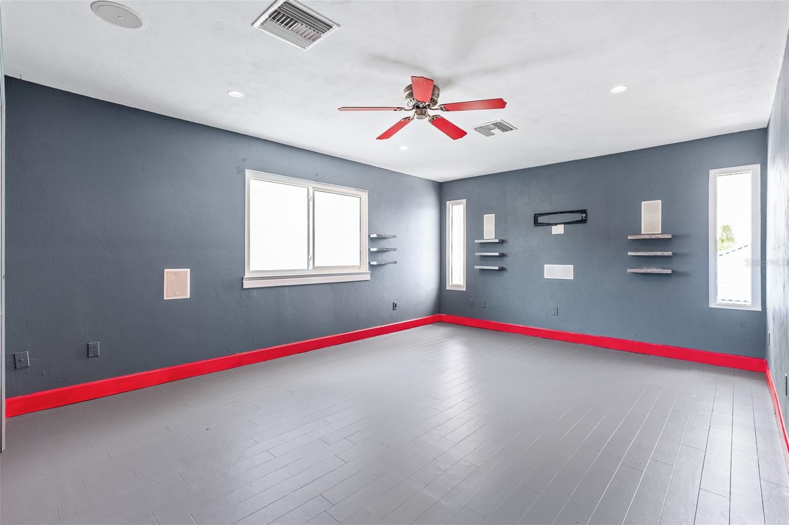 FC310986 Property Photo