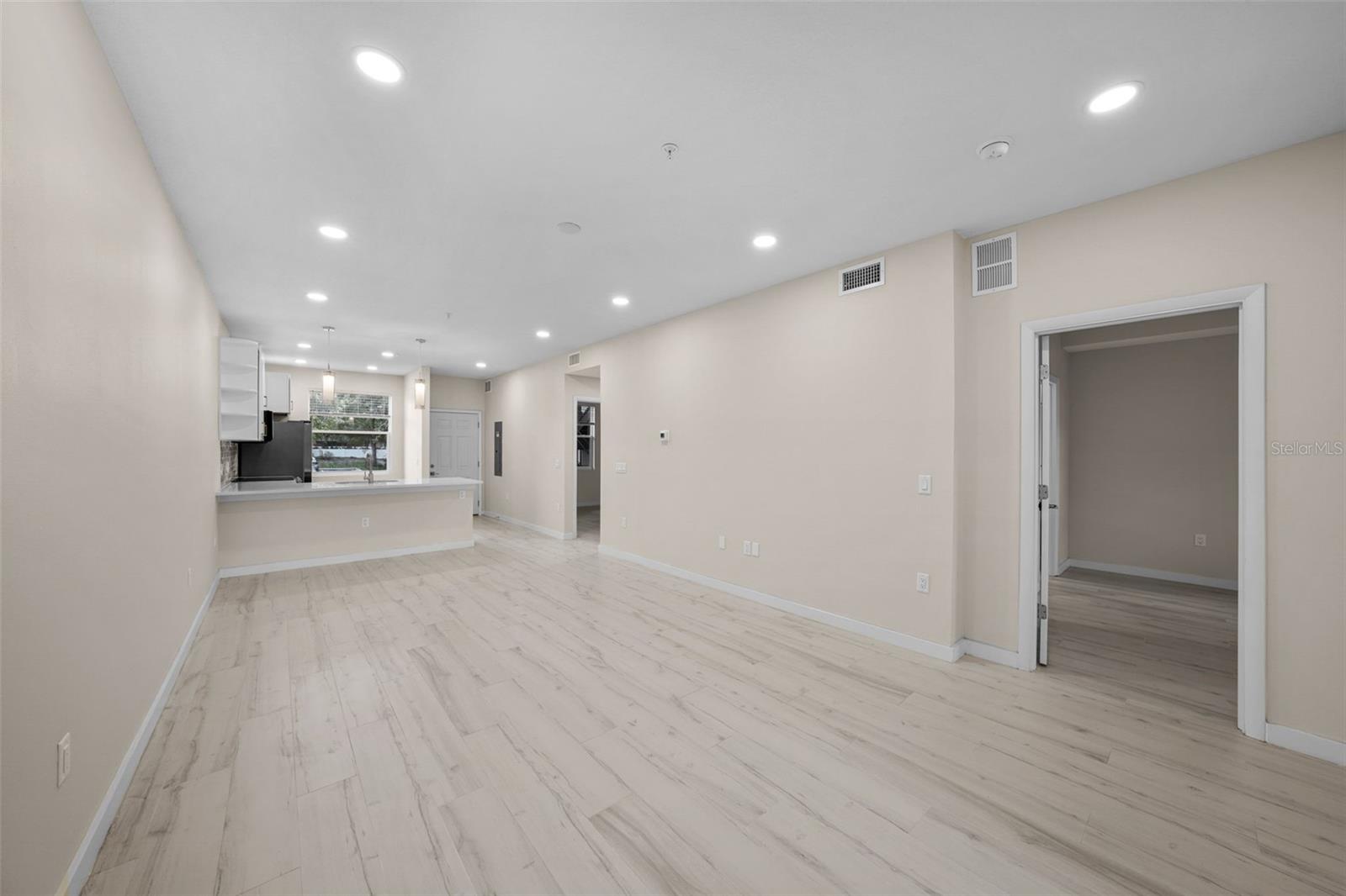 3890 34TH AVE S #103, ST PETERSBURG, FL, 33711