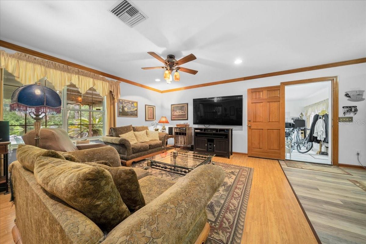 203 NW HWY 441, MICANOPY, FL, 32667