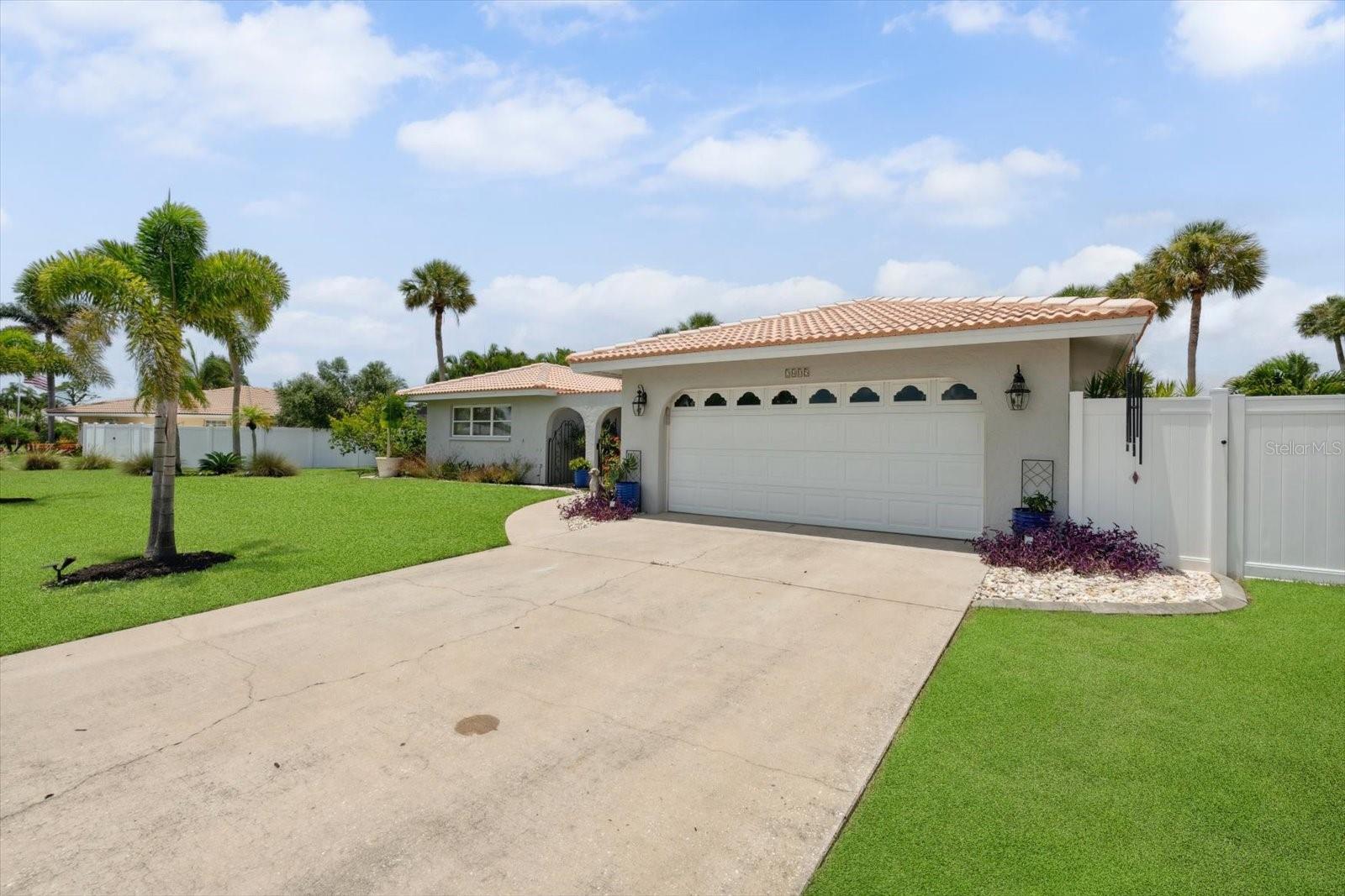 A4657868 Property Photo