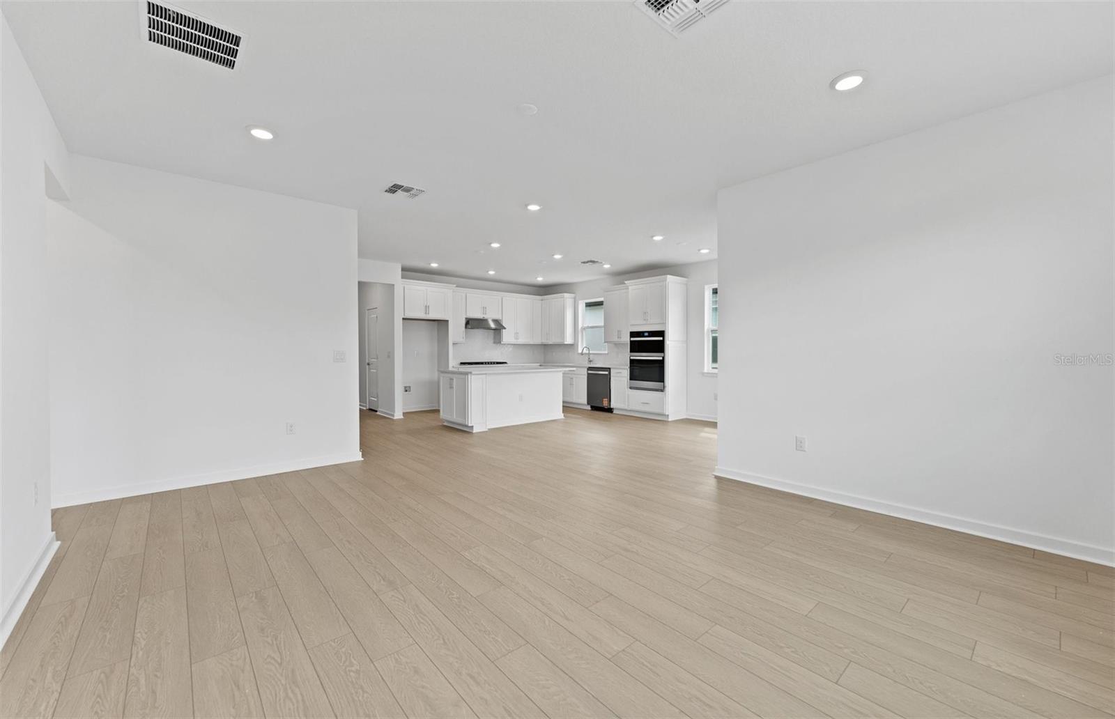 33251 BINDING TIES LN, WESLEY CHAPEL, FL, 33545