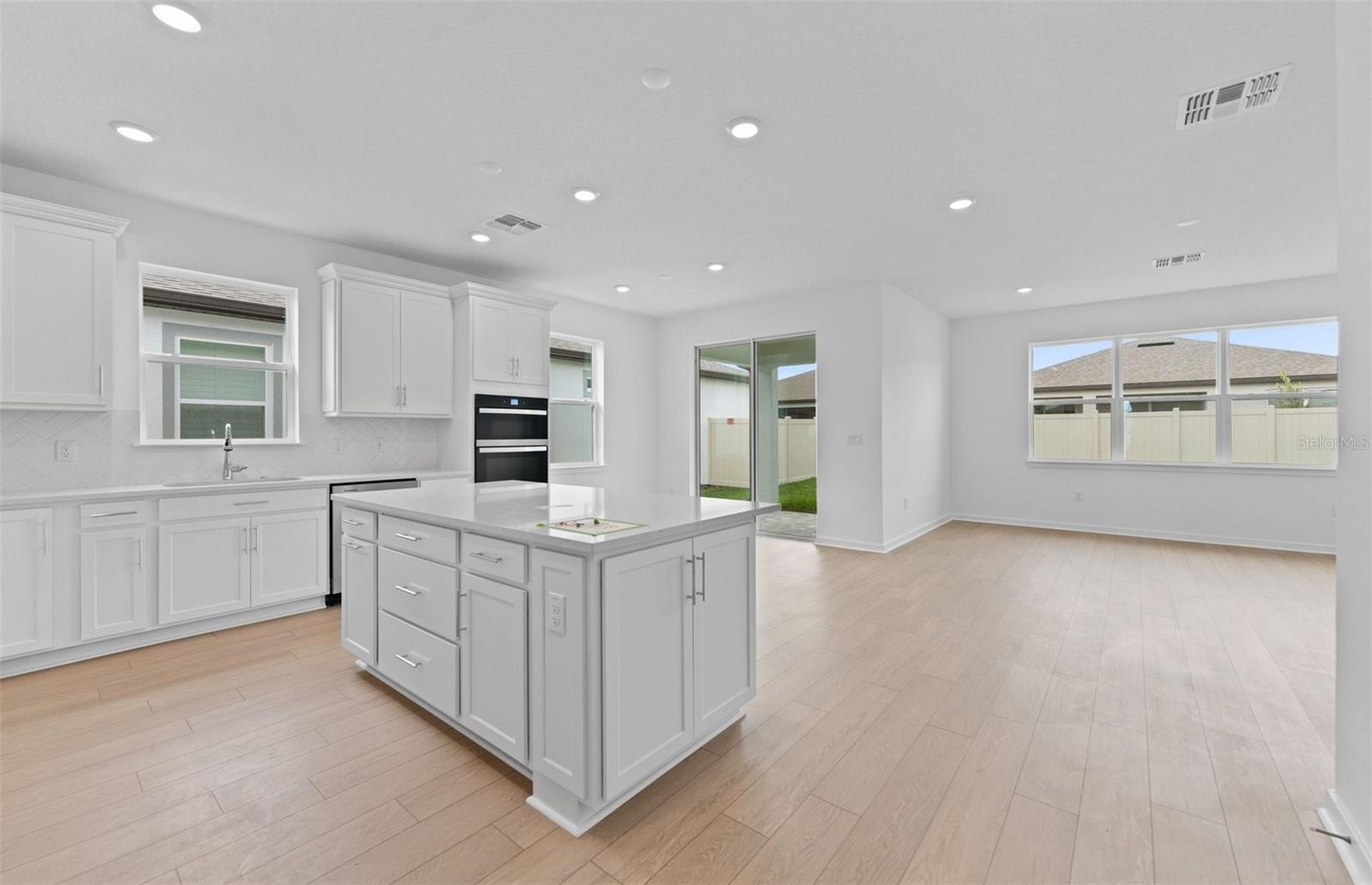 33251 BINDING TIES LN, WESLEY CHAPEL, FL, 33545