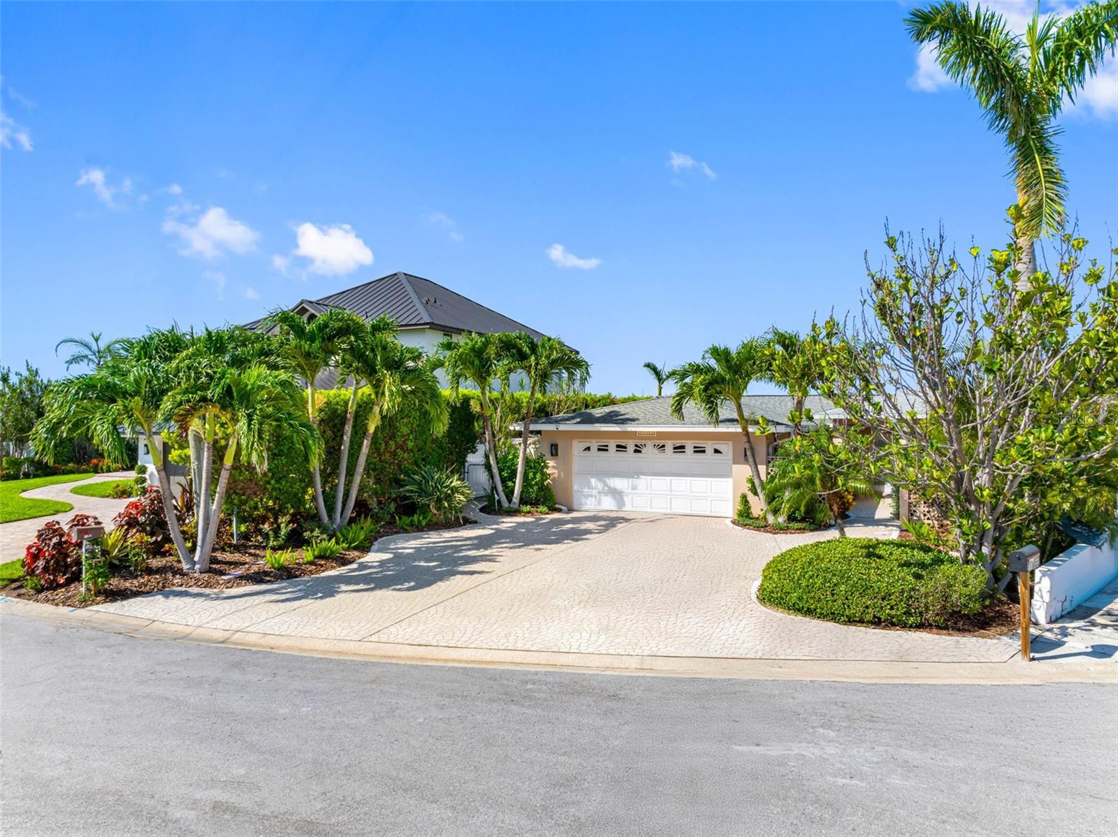 11085 9TH ST E, TREASURE ISLAND, FL, 33706