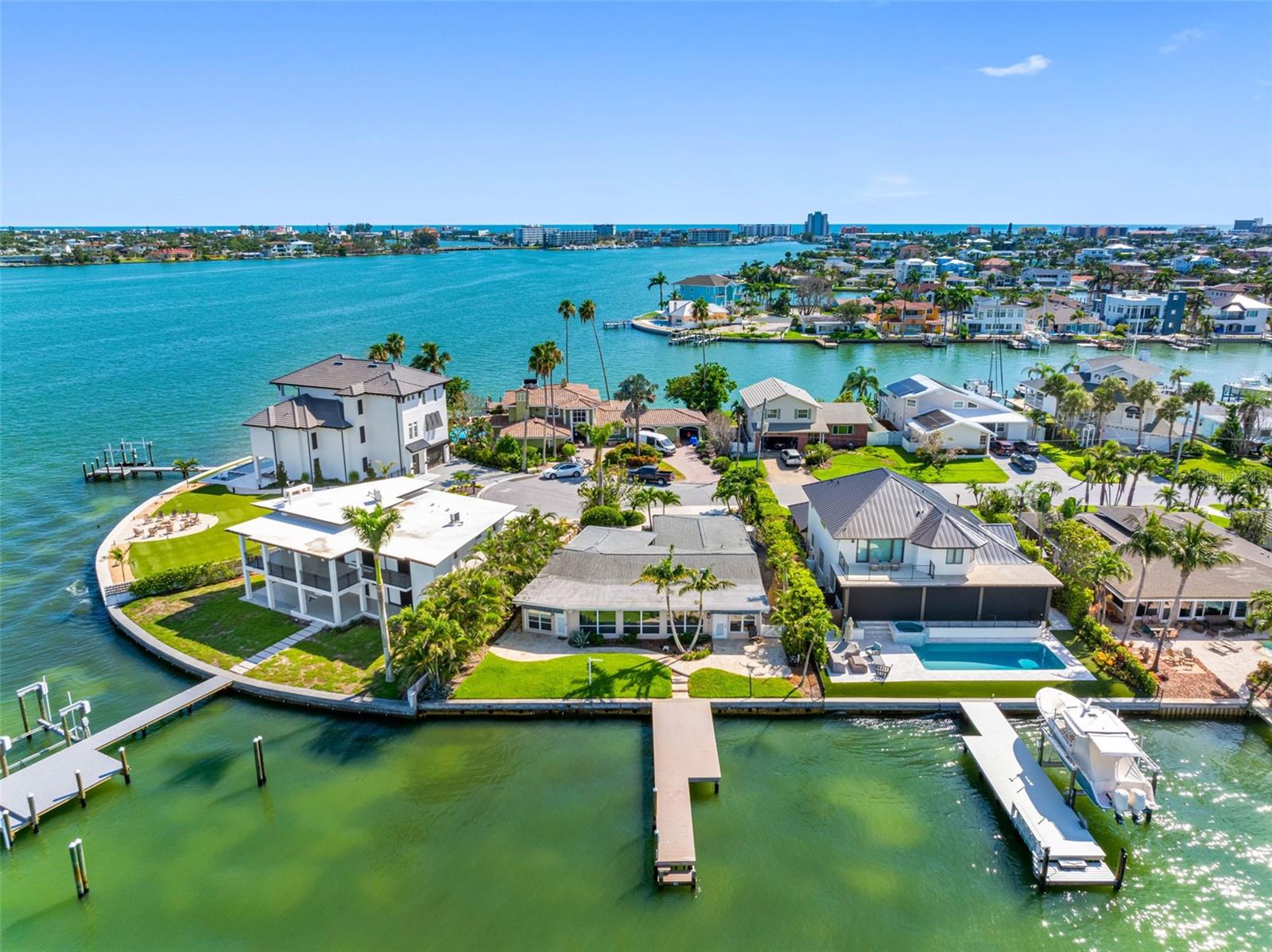 11085 9TH ST E, TREASURE ISLAND, FL, 33706