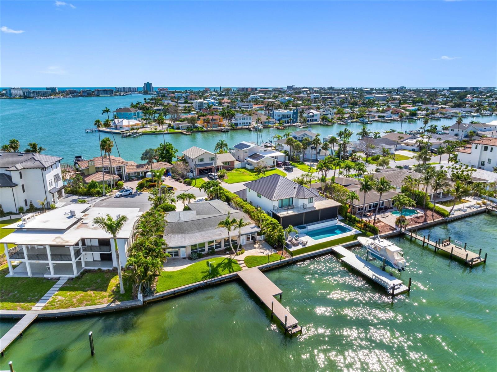 11085 9TH ST E, TREASURE ISLAND, FL, 33706