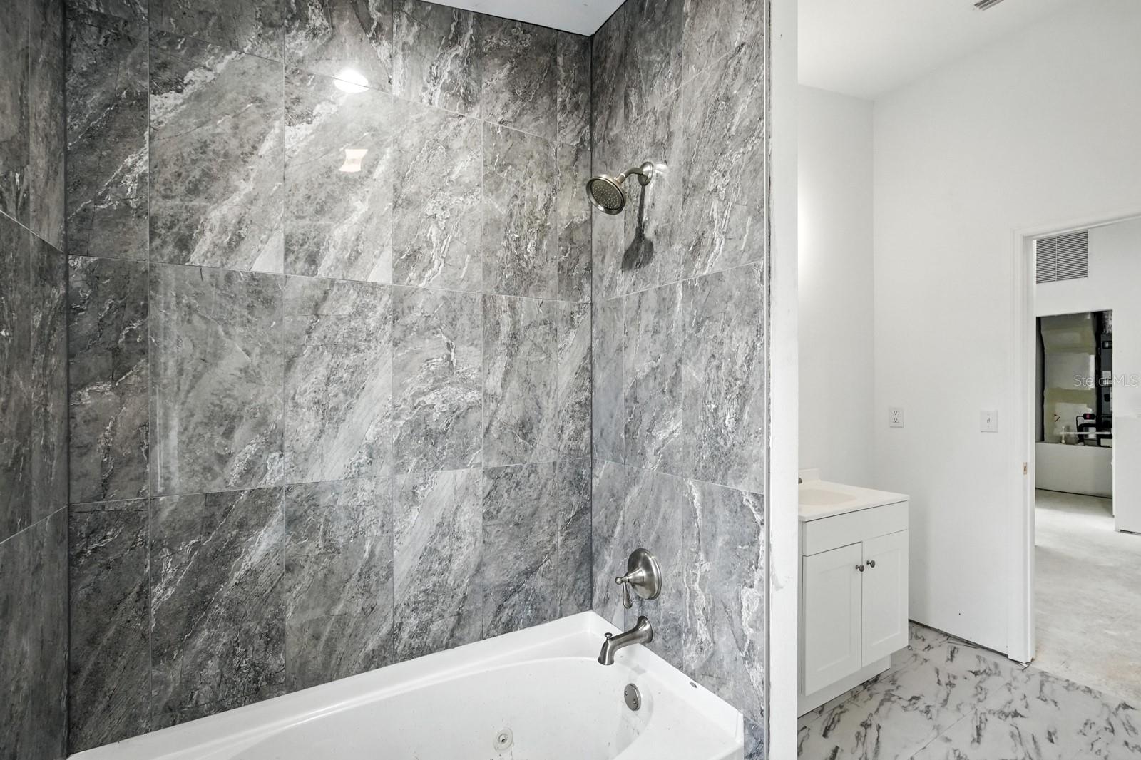 223 S RIVERWALK DR, PALM COAST, FL, 32137