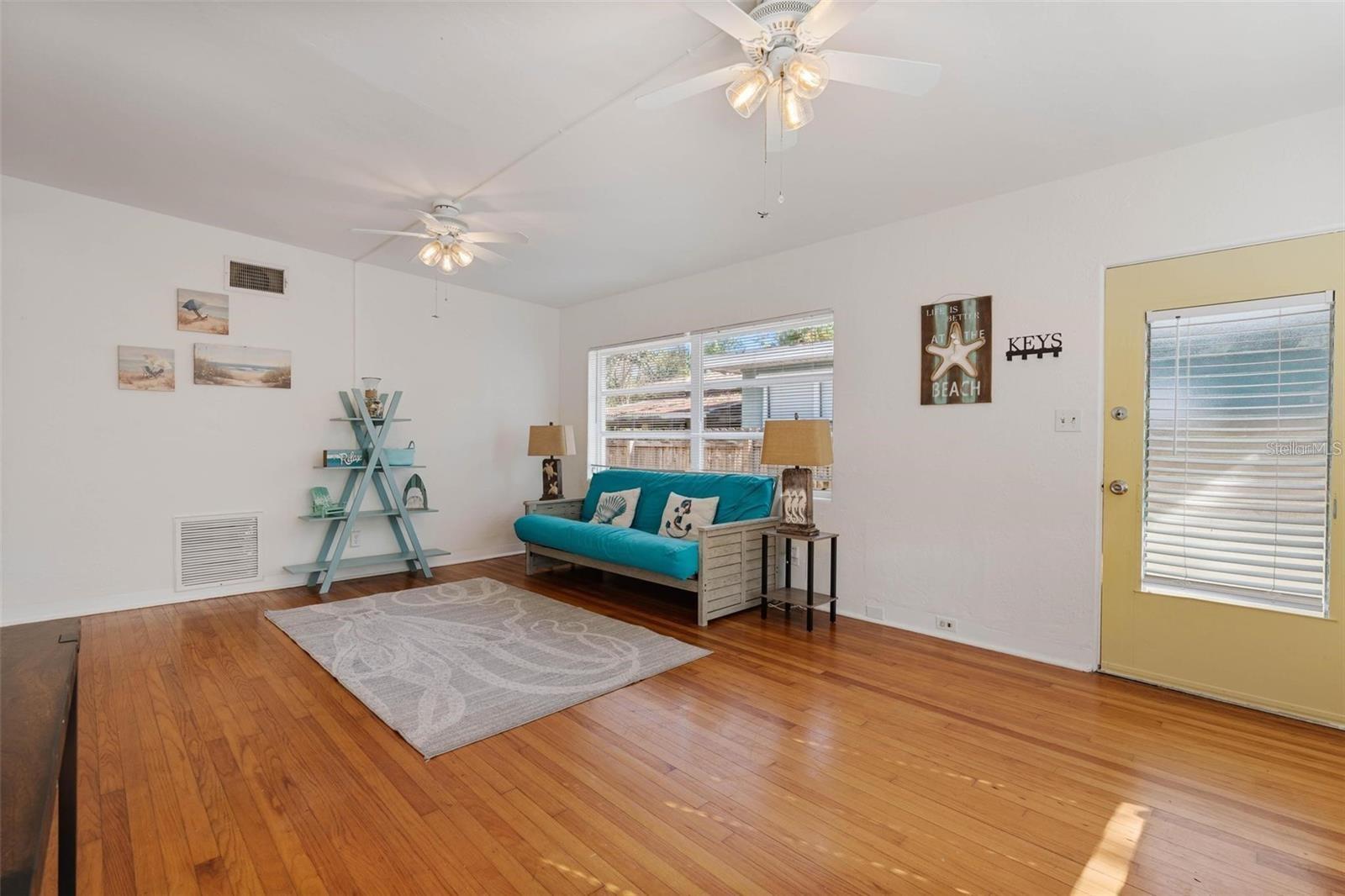 229 COLUMBUS AVE, DAYTONA BEACH, FL, 32118