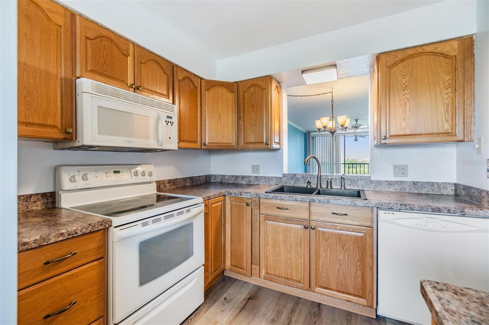 900 COVE CAY DR #4B, CLEARWATER, FL, 33760