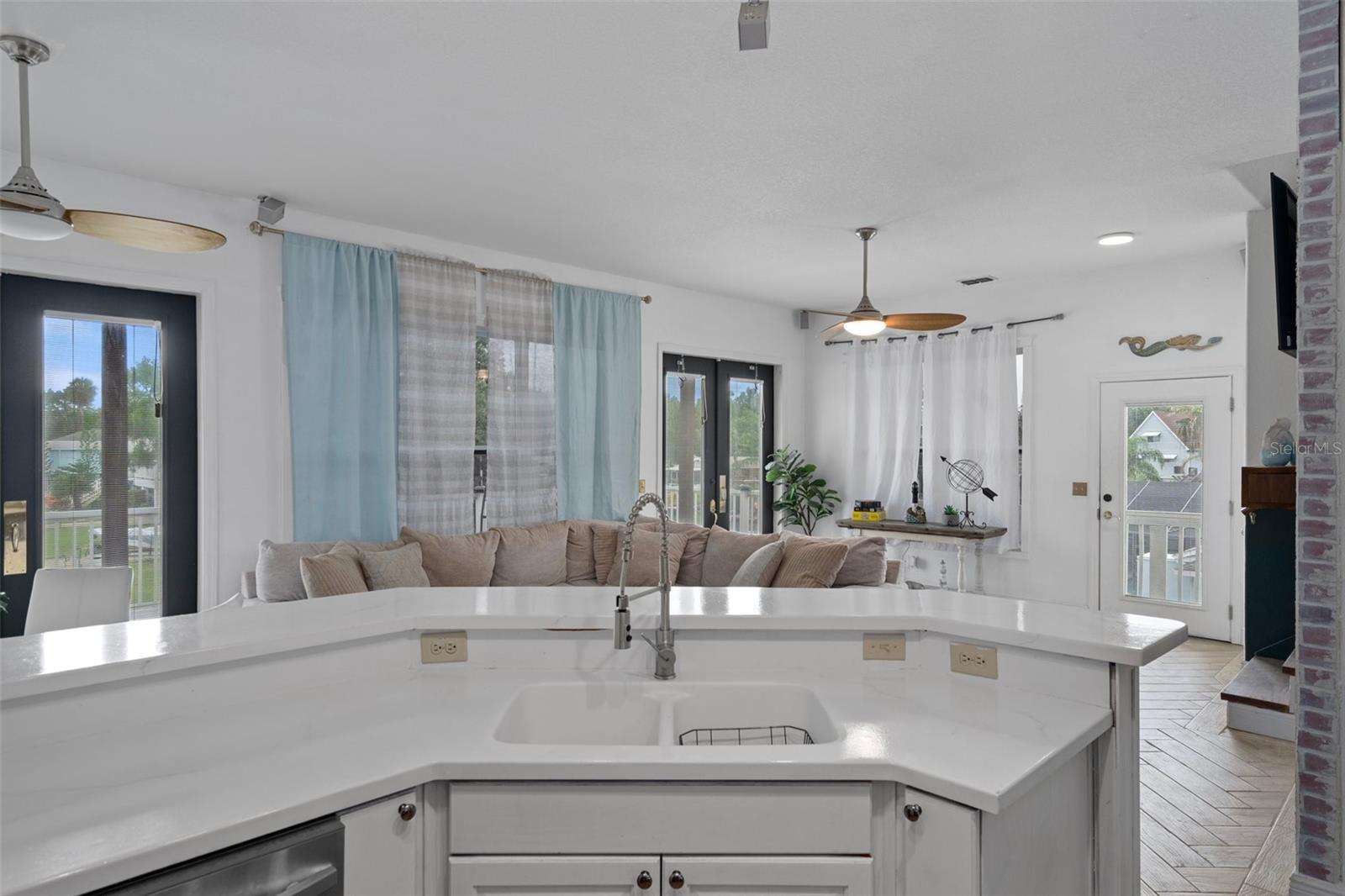 6245 ISLAND DR, WEEKI WACHEE, FL, 34607