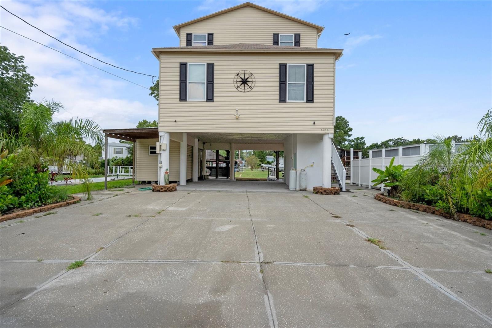 6245 ISLAND DR, WEEKI WACHEE, FL, 34607