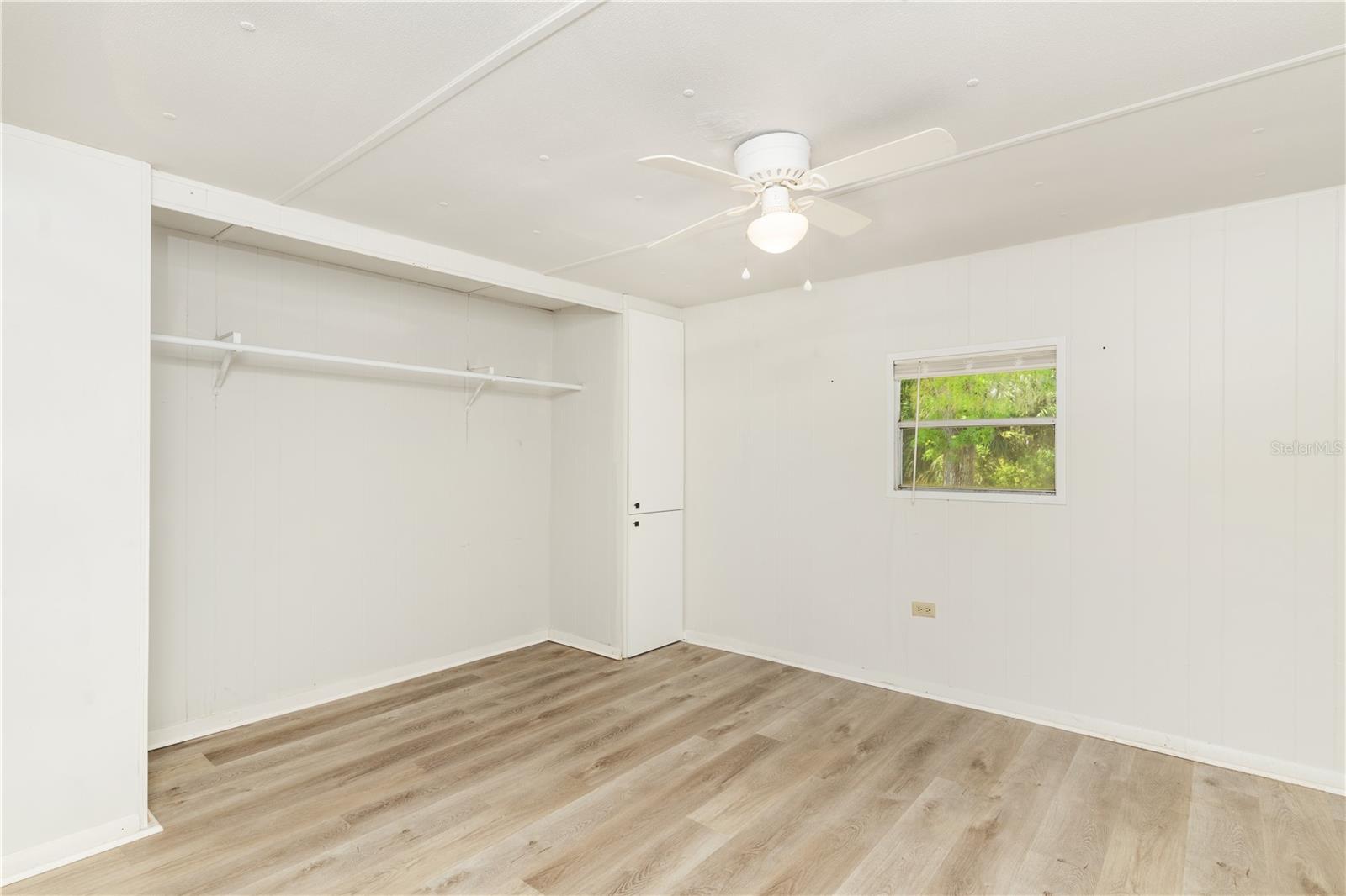 TB8403860 Property Photo