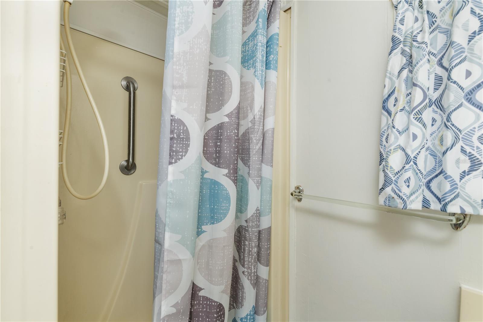 TB8403860 Property Photo