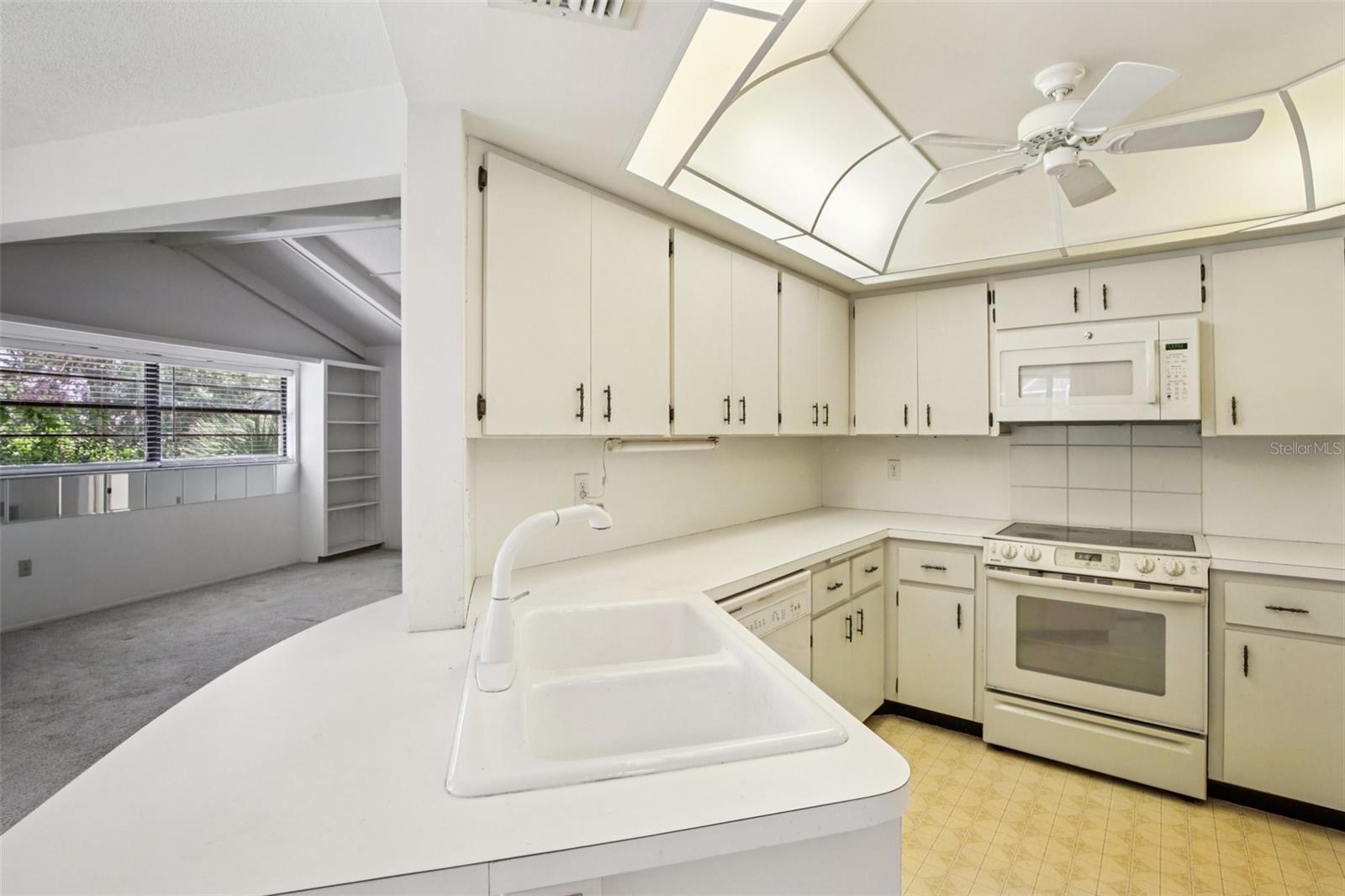A4657924 Property Photo