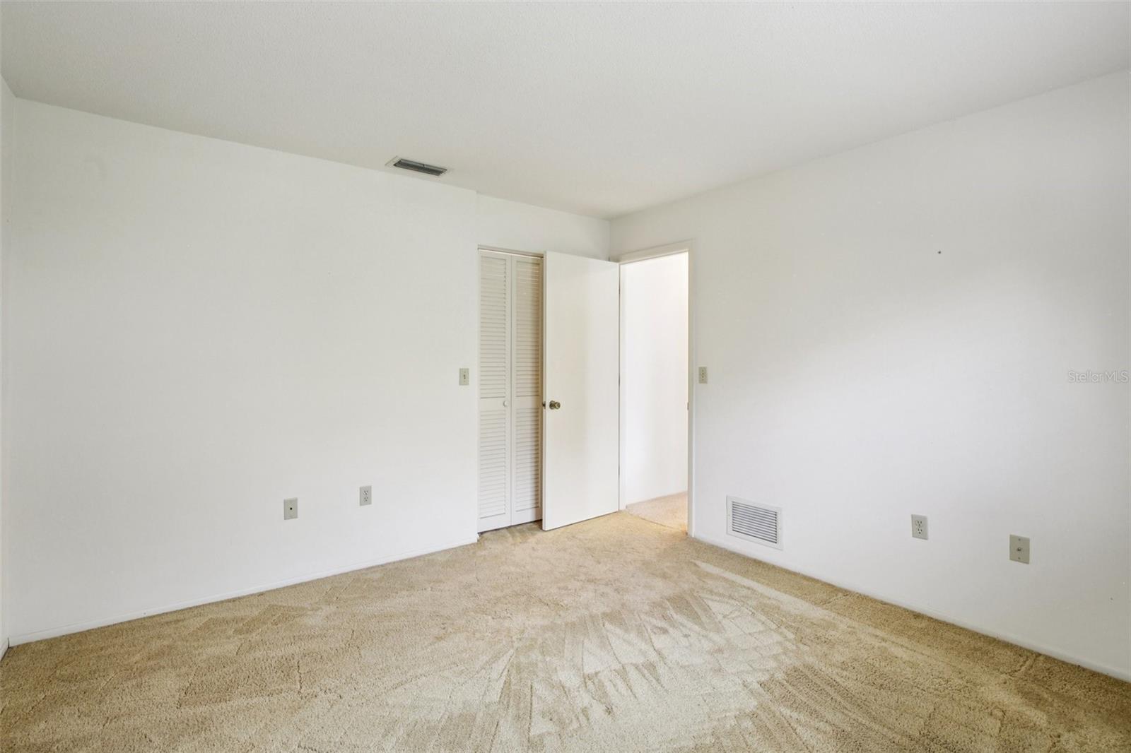 A4657924 Property Photo