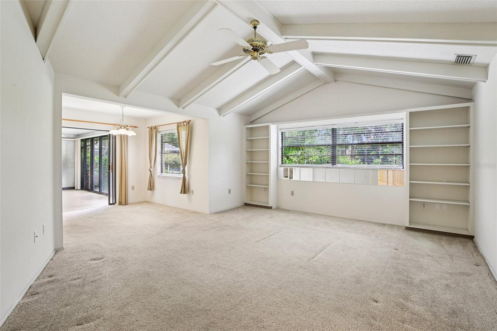 A4657924 Property Photo