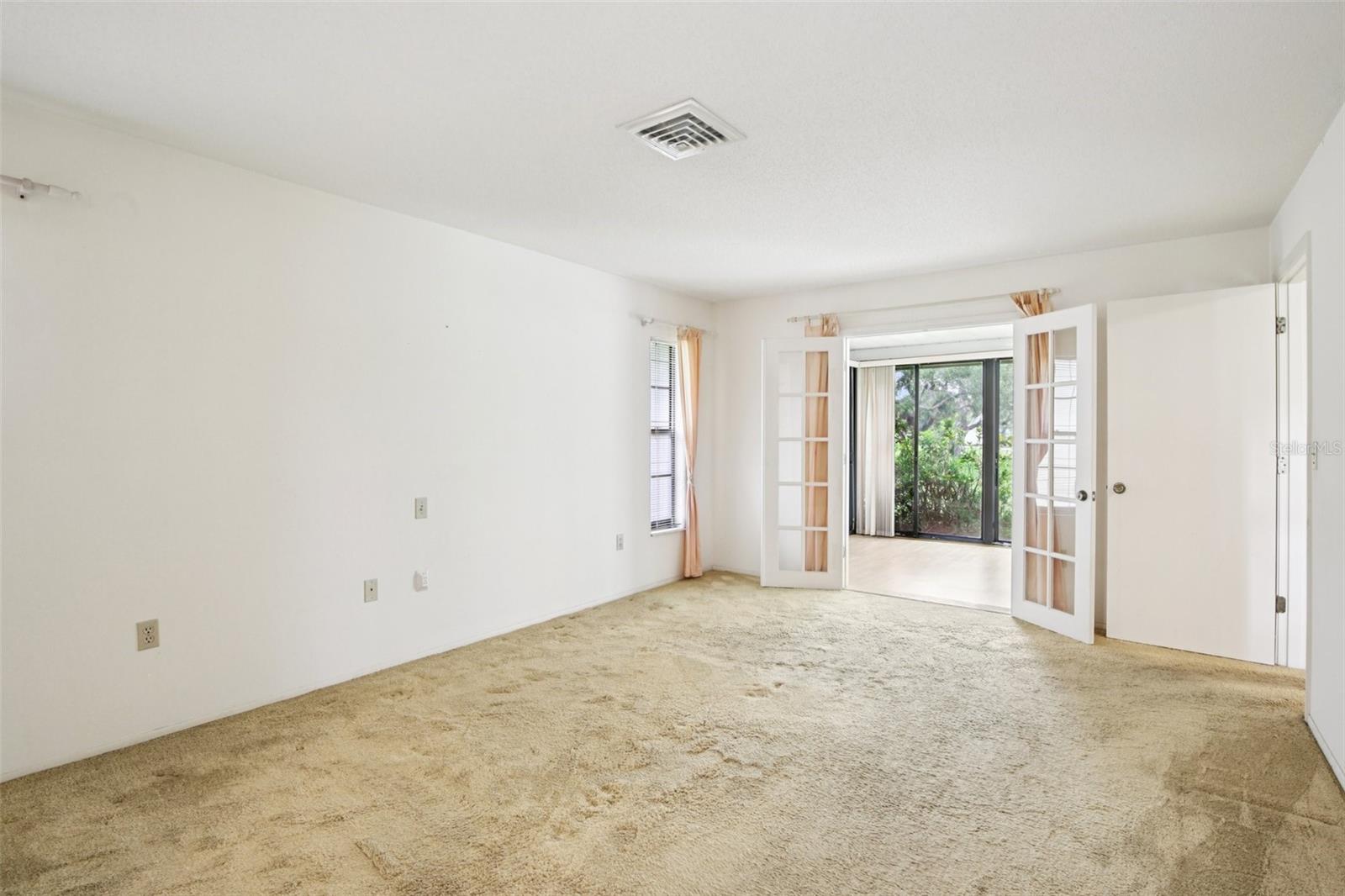 A4657924 Property Photo