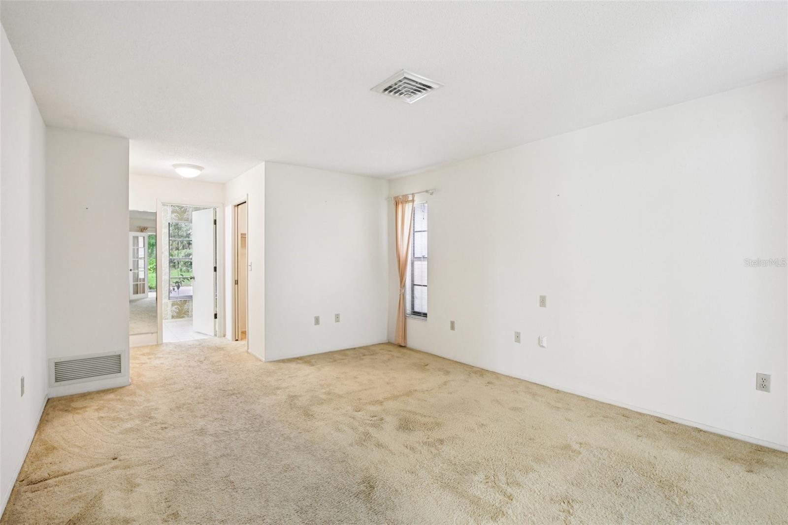 A4657924 Property Photo