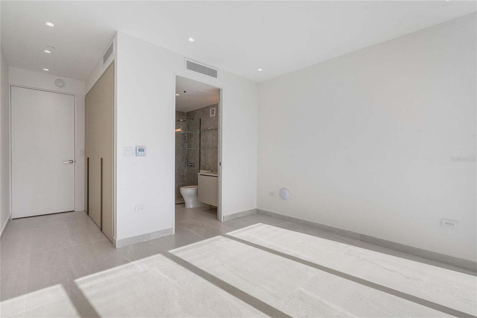 PR9114650 Property Photo