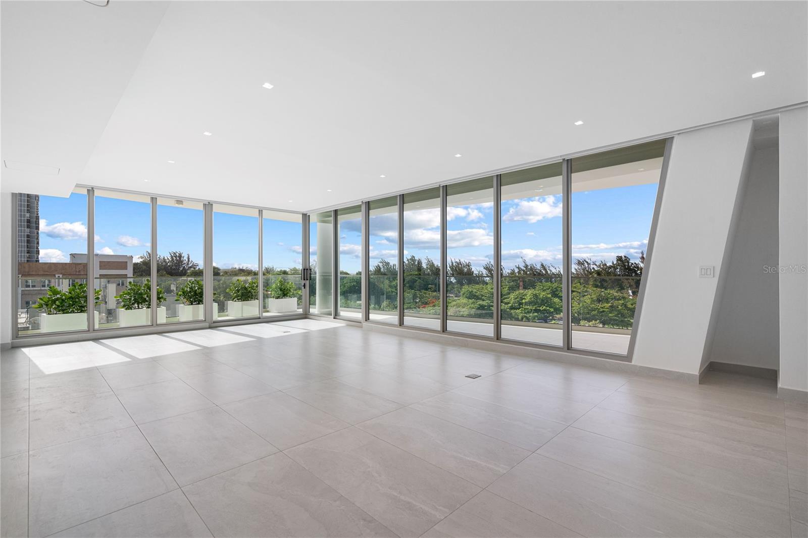 PR9114650 Property Photo