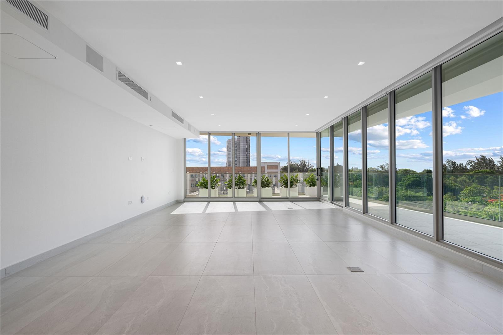 PR9114650 Property Photo