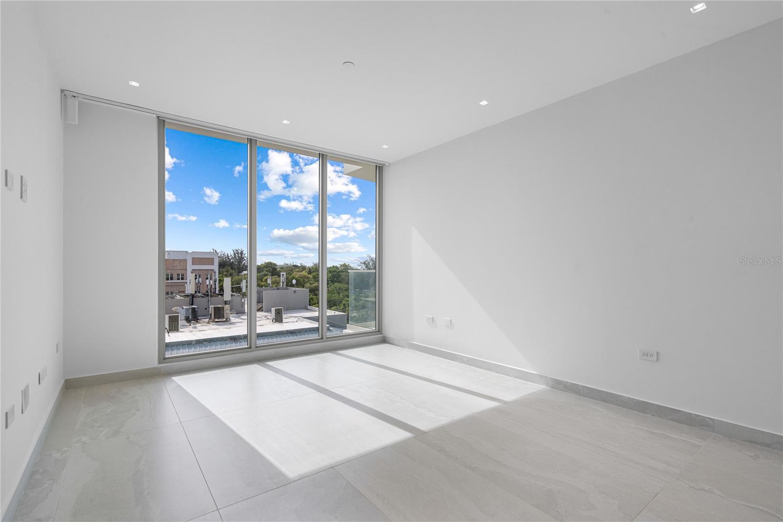 PR9114650 Property Photo