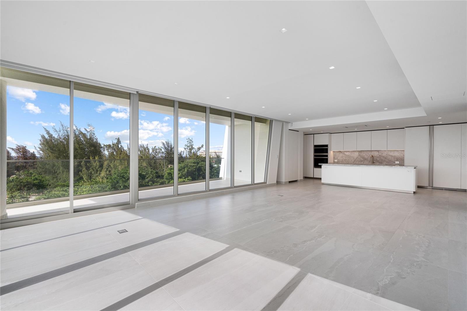 PR9114650 Property Photo