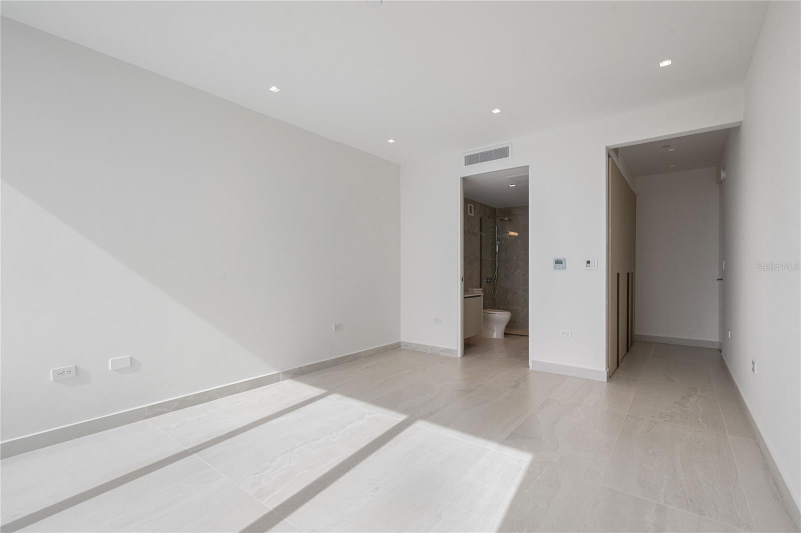 PR9114650 Property Photo