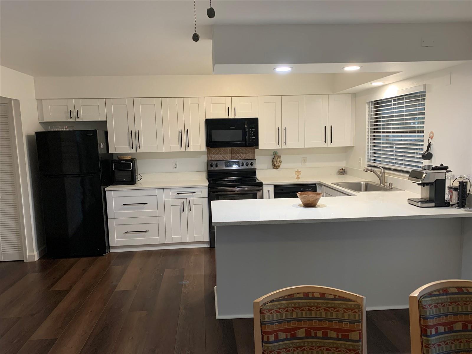 8760 DR MARTIN LUTHER KING JR ST N #8760, ST PETERSBURG, FL, 33702