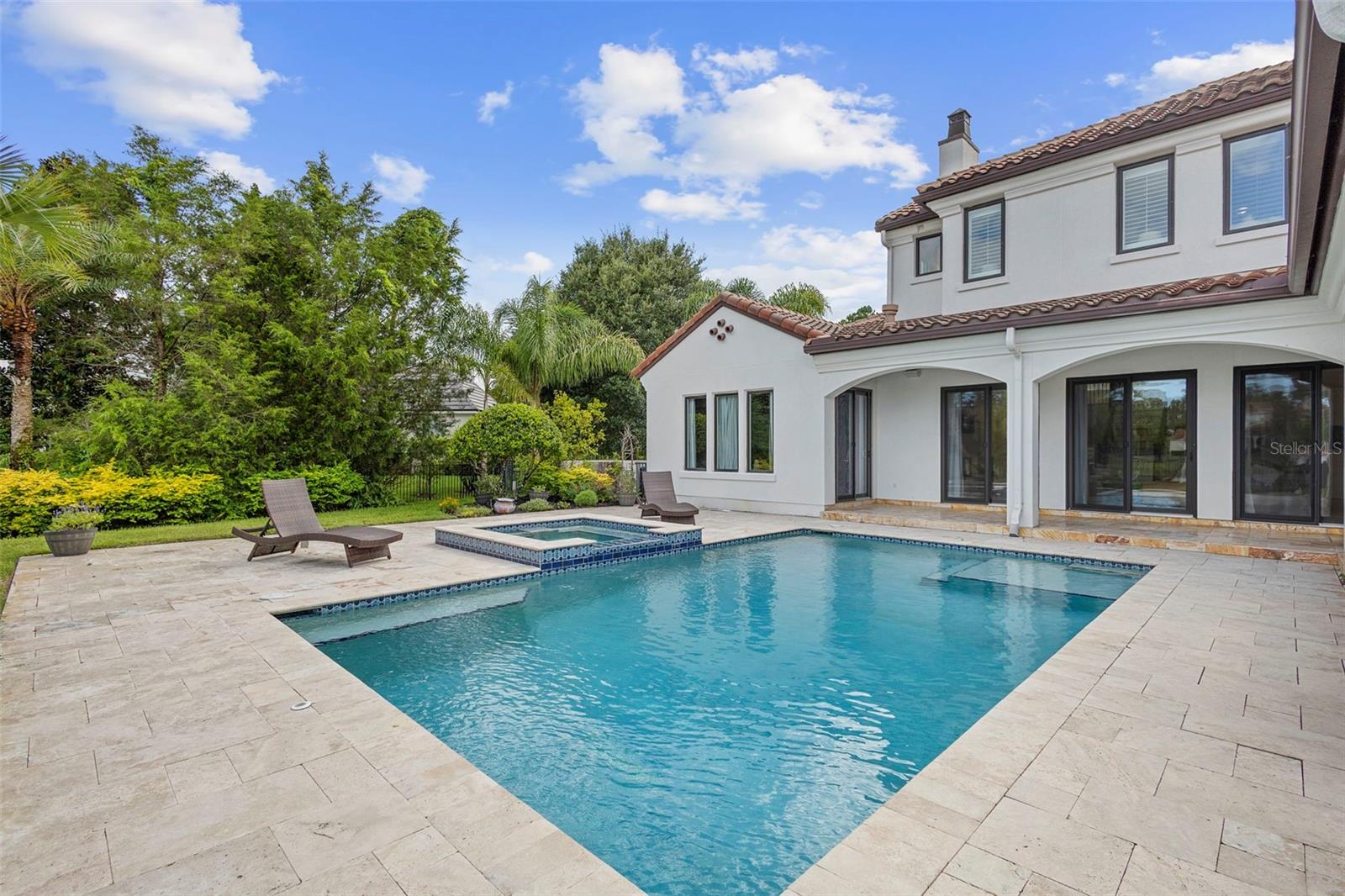 V4943597 Property Photo