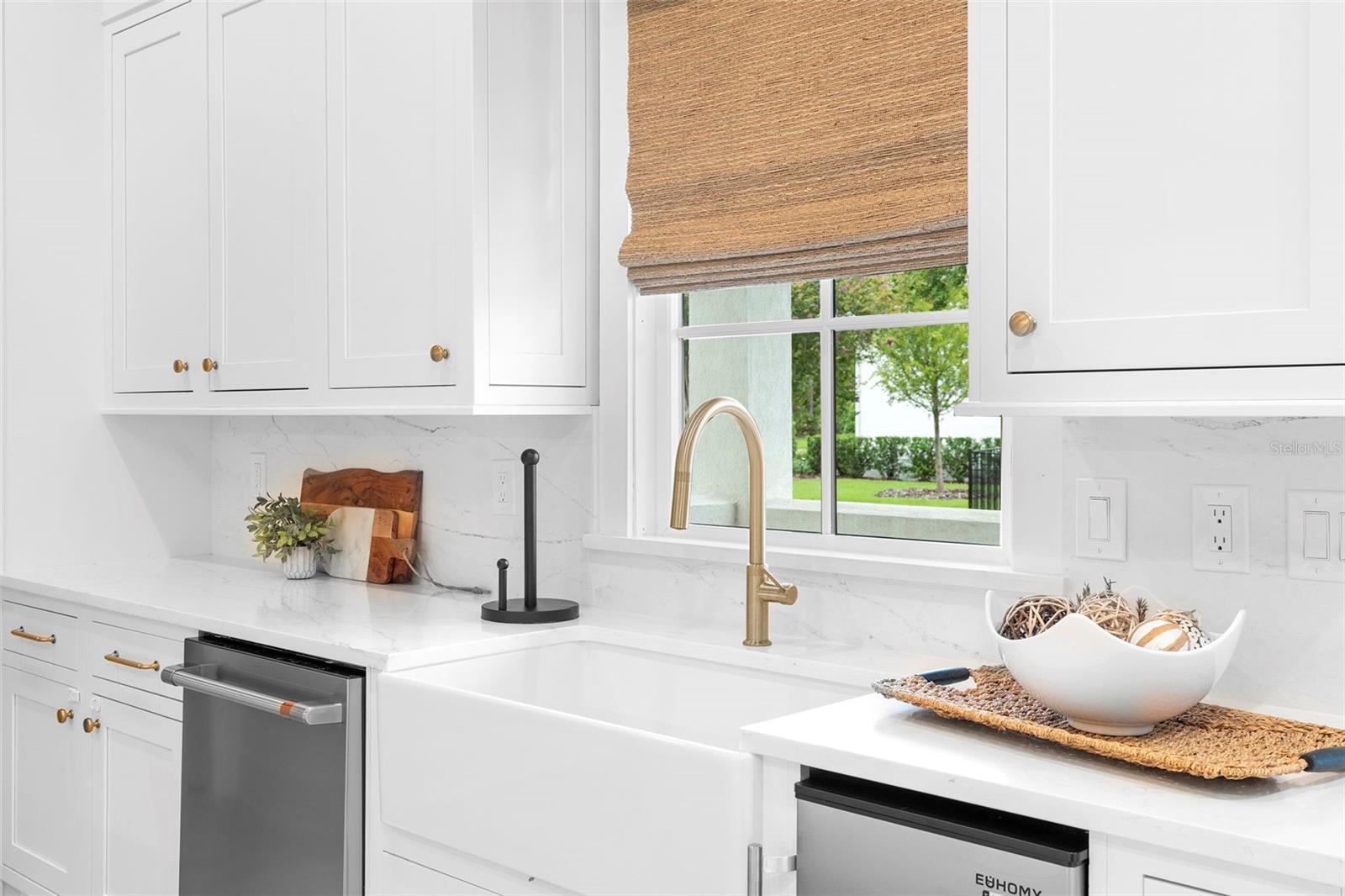 V4943597 Property Photo