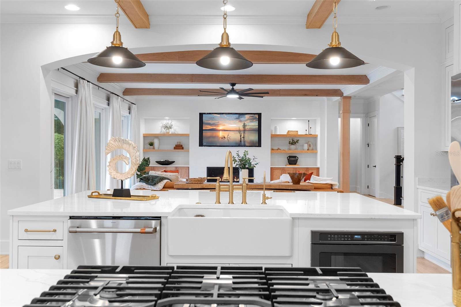 V4943597 Property Photo