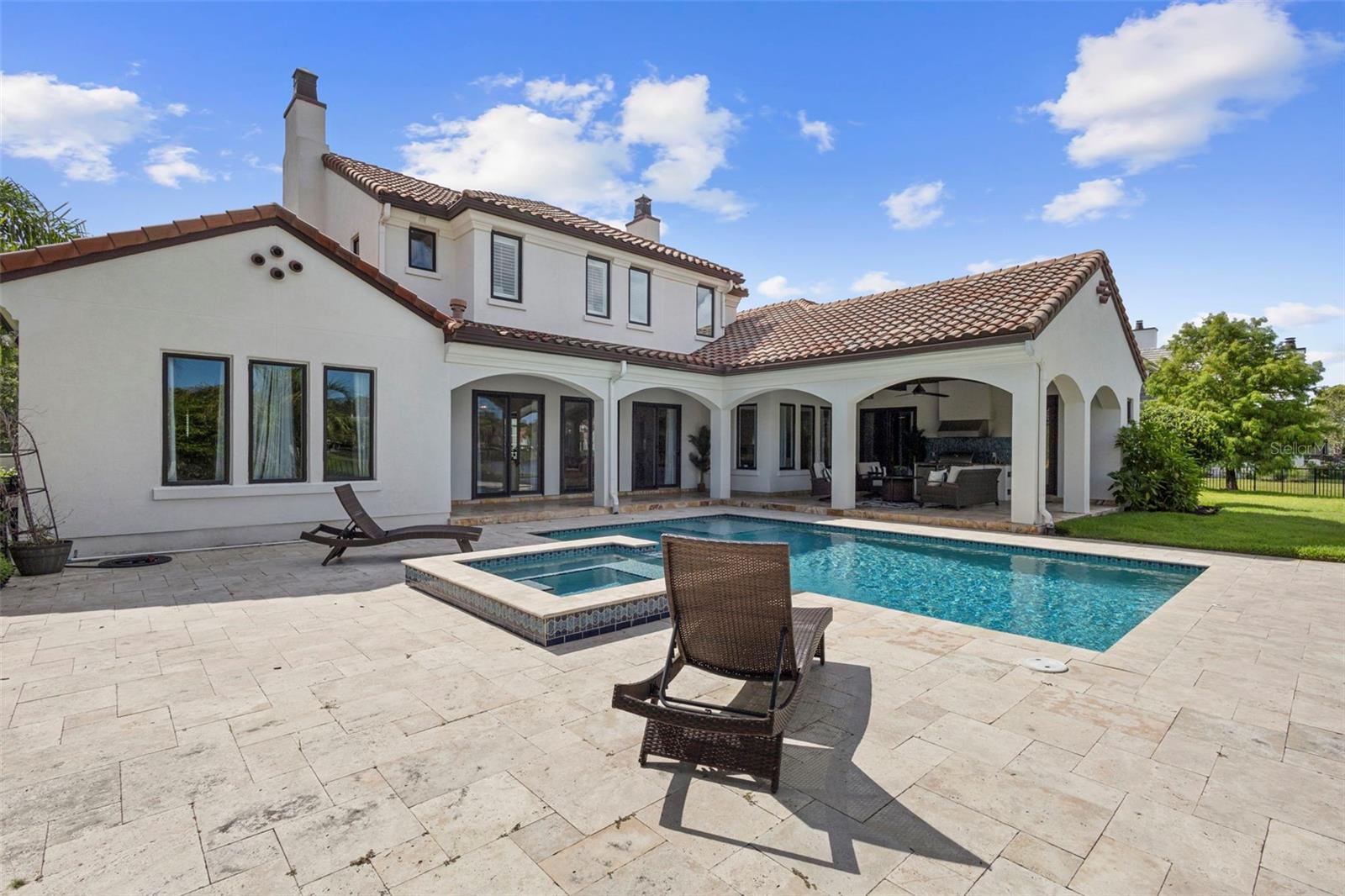 V4943597 Property Photo