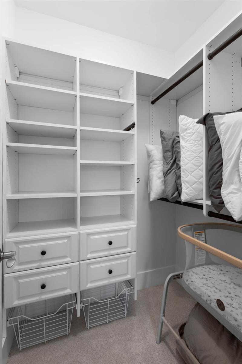 V4943597 Property Photo