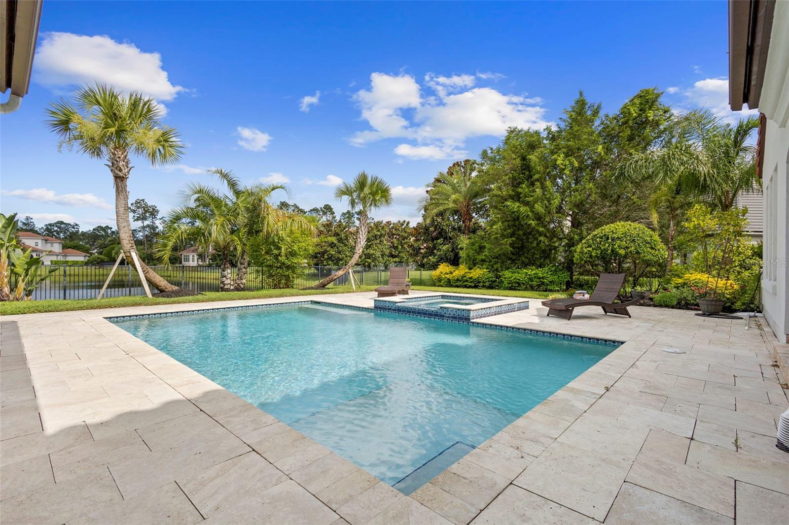 V4943597 Property Photo