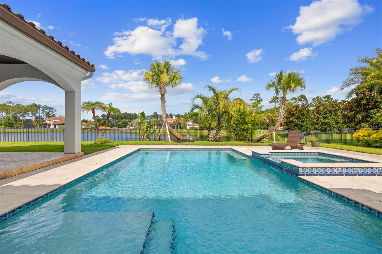 V4943597 Property Photo